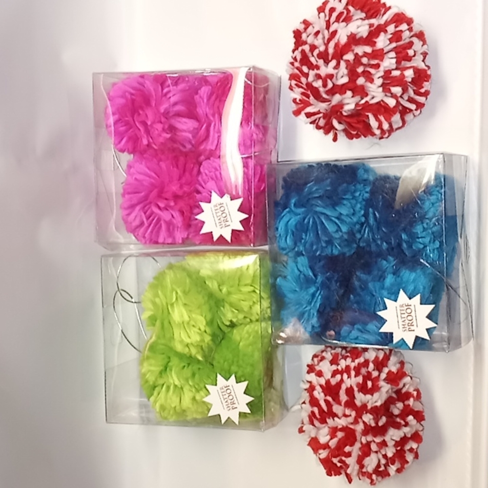 14 Christmas/Holiday Pom Poms Arts and Crafts Decorations Yarn